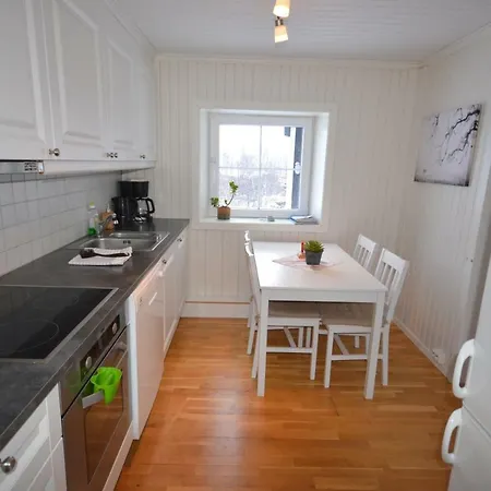 Between Ustaoset And Appartement