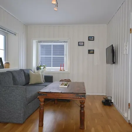 Between Ustaoset And